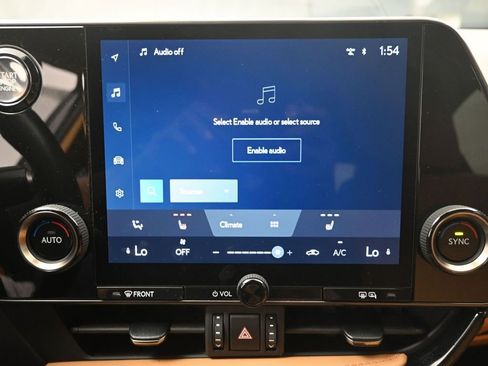 Used 2024 Lexus NX 250 FWD w/ Towing Package (2000 Lbs) image 11