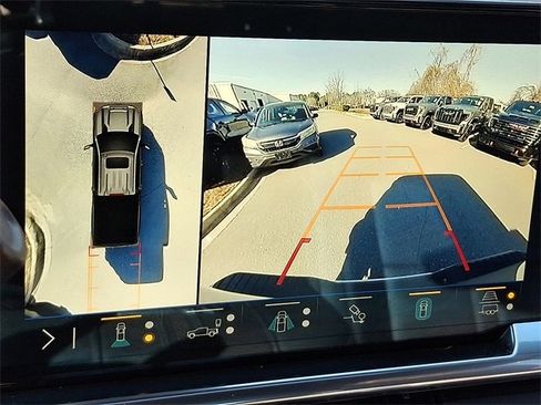 Used 2024 Chevrolet Silverado 2500 High Country w/ High Country Premium Package image 19