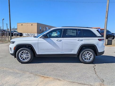 New 2026 Jeep Grand Cherokee Laredo X image 6