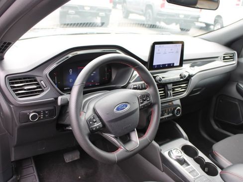 Used 2025 Ford Escape ST-Line FWD image 22