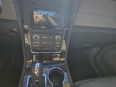 Used 2015 Lincoln Navigator 2WD image 15