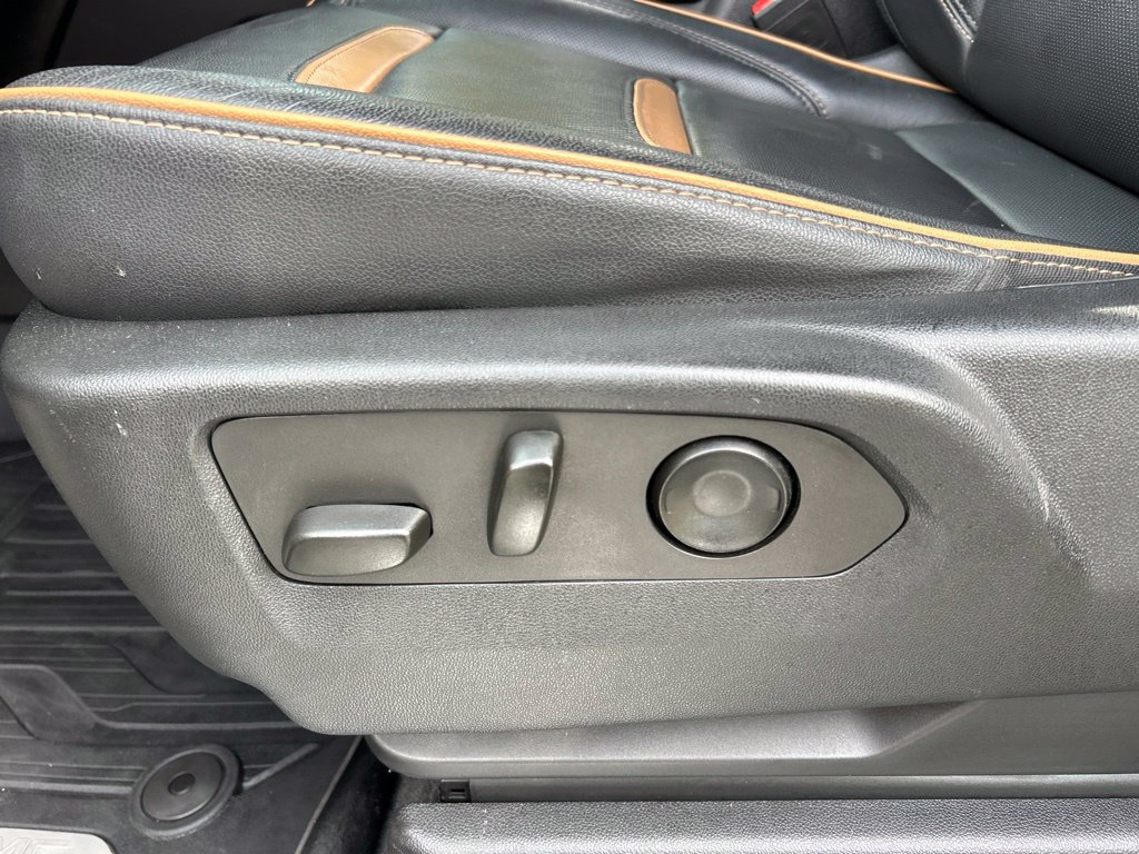 Used 2022 GMC Yukon AT4 w/ Max Trailering Package AWD/4WD image 58