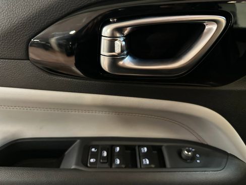 New 2026 Jeep Compass Limited image 10