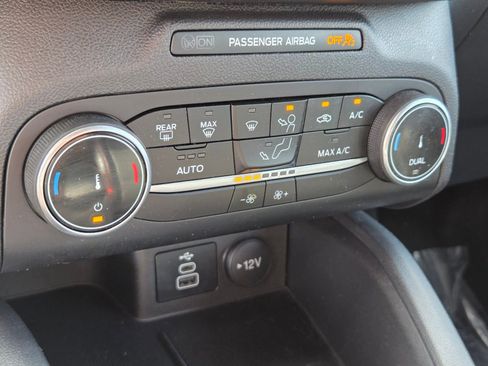 Certified 2025 Ford Escape ST-Line FWD image 22