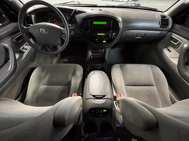 Used 2005 Toyota Sequoia SR5 RWD image 17