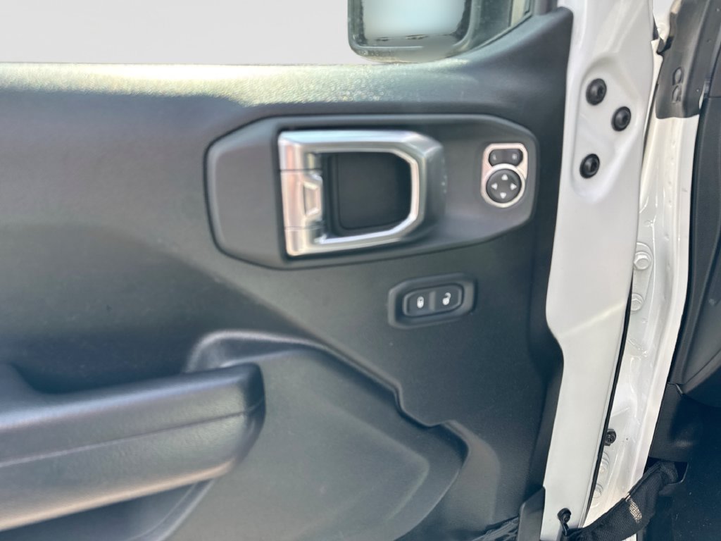 Used 2024 Jeep Wrangler Unlimited Sport AWD/4WD image 11