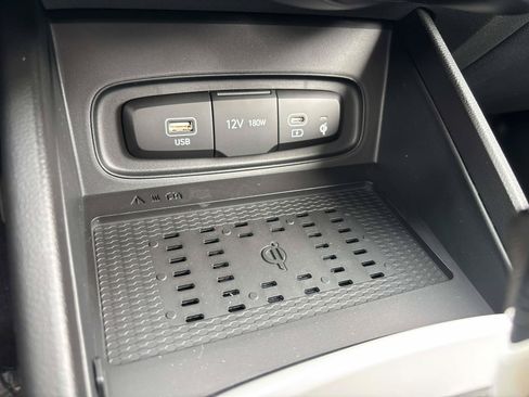 Used 2026 Hyundai Venue SEL FWD image 11