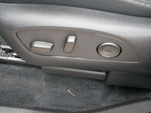 Used 2024 GMC Acadia Denali image 17