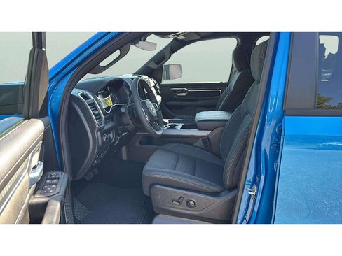 Used 2025 RAM 1500 Big Horn AWD/4WD image 10