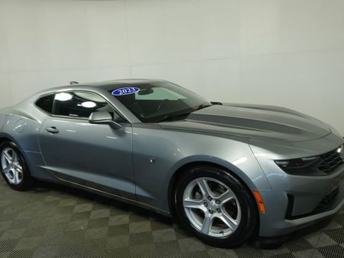 Used 2023 Chevrolet Camaro LT w/ Technology Package RWD image 2