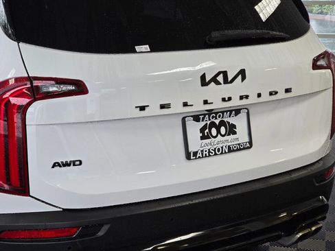 Used 2022 Kia Telluride EX w/ EX Premium Package image 13