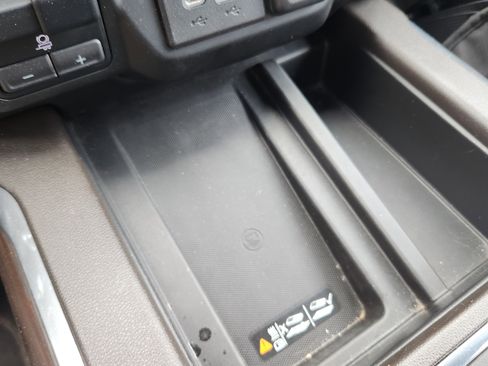 Used 2022 GMC Sierra 1500 SLT w/ Technology Package image 26