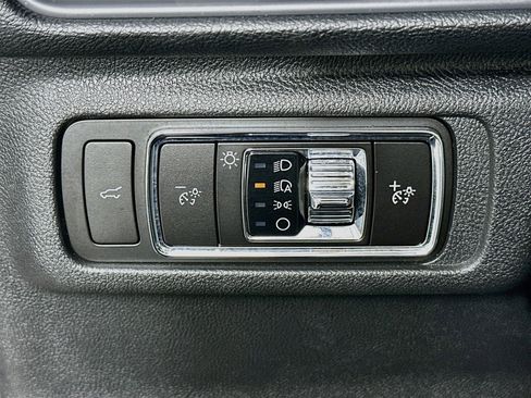 Used 2023 Lincoln Corsair FWD image 10