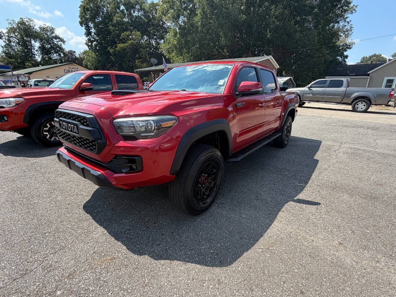 Used 2017 Toyota Tacoma TRD Pro AWD/4WD image 1
