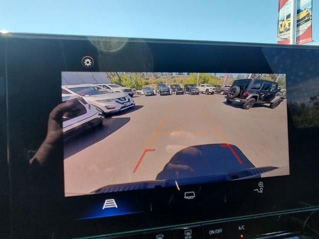 Used 2023 Chevrolet Colorado Trail Boss w/ LPO, Skid Plate Package AWD/4WD image 14