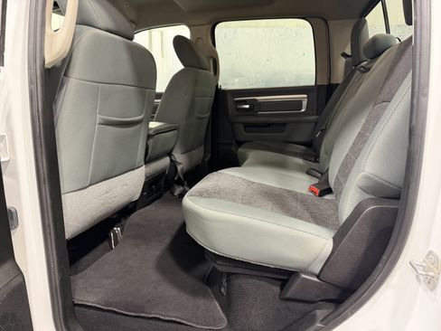 Used 2019 RAM 1500 Big Horn image 16