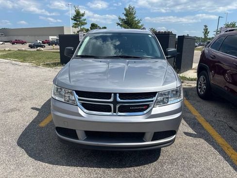 Used 2018 Dodge Journey SE FWD image 8