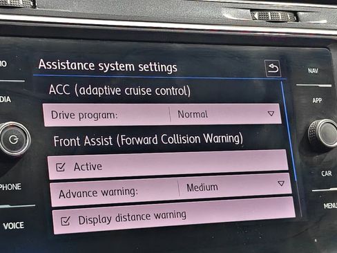 Used 2019 Volkswagen Tiguan SEL FWD image 43