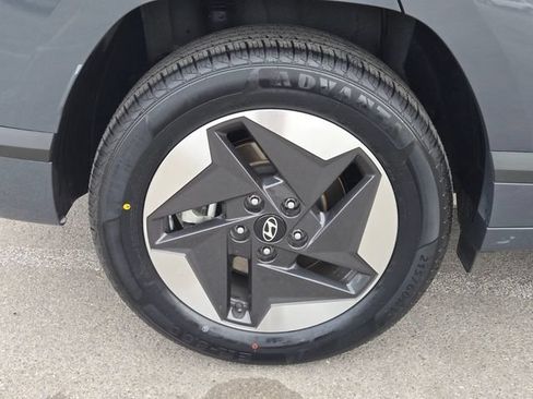 Used 2024 Hyundai Kona SEL FWD image 12