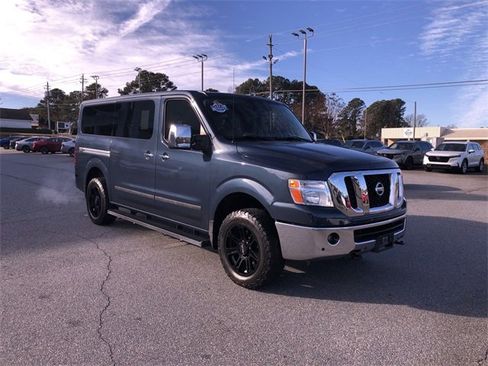 Used 2019 Nissan NV 3500 SL image 2