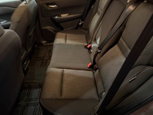 Certified 2025 Nissan Rogue SV image 28