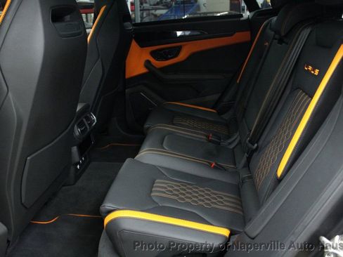 Used 2023 Lamborghini Urus S image 42