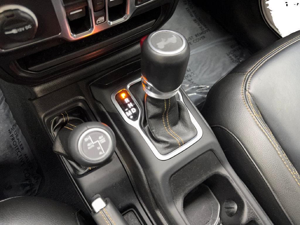 Used 2022 Jeep Wrangler Unlimited Sahara AWD/4WD image 69