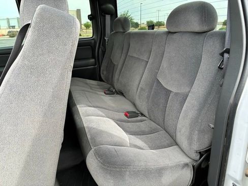 Used 2004 GMC Sierra 2500 SLE w/ Heavy-Duty Power Package RWD image 15