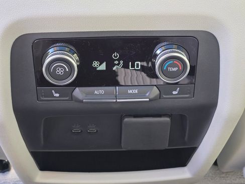 New 2026 Buick Enclave Avenir w/ Super Cruise Package AWD/4WD image 33