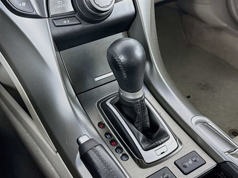 Used 2009 Acura TL w/ Technology Package FWD image 18