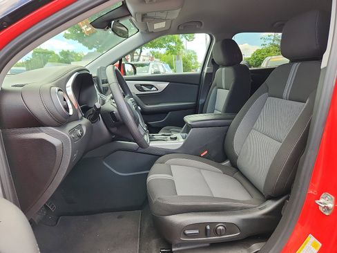 Used 2025 Chevrolet Blazer LT AWD/4WD image 14