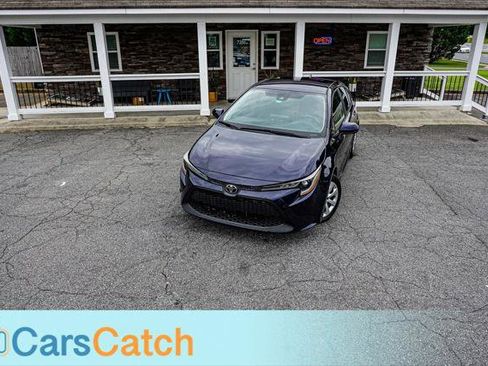 Used 2020 Toyota Corolla LE FWD image 3