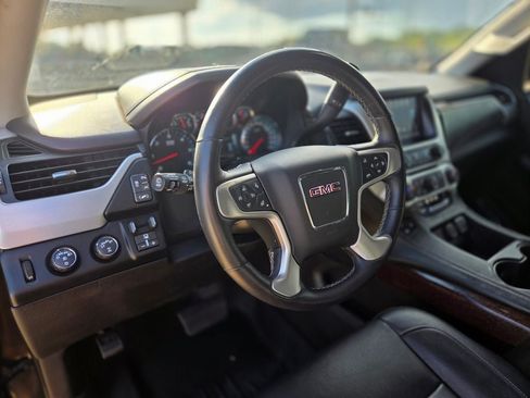 Used 2018 GMC Yukon XL SLT w/ Premium Edition AWD/4WD image 17