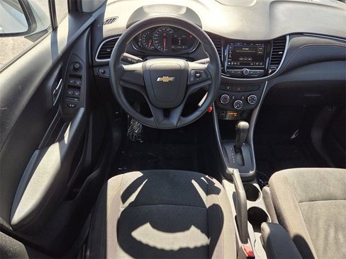 Used 2018 Chevrolet Trax LS image 8