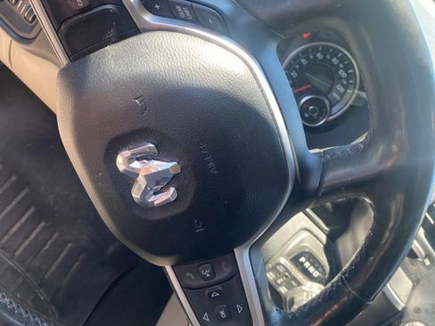 Used 2019 RAM 1500 Big Horn AWD/4WD image 3