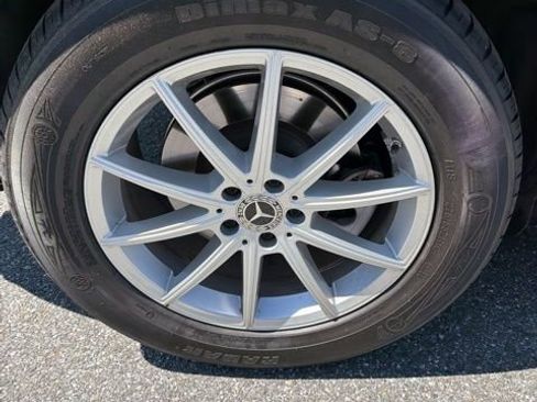 Used 2024 Mercedes-Benz GLE 450e 4MATIC image 10