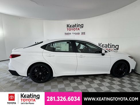 New 2026 Toyota Camry SE w/ Convenience Package FWD image 4