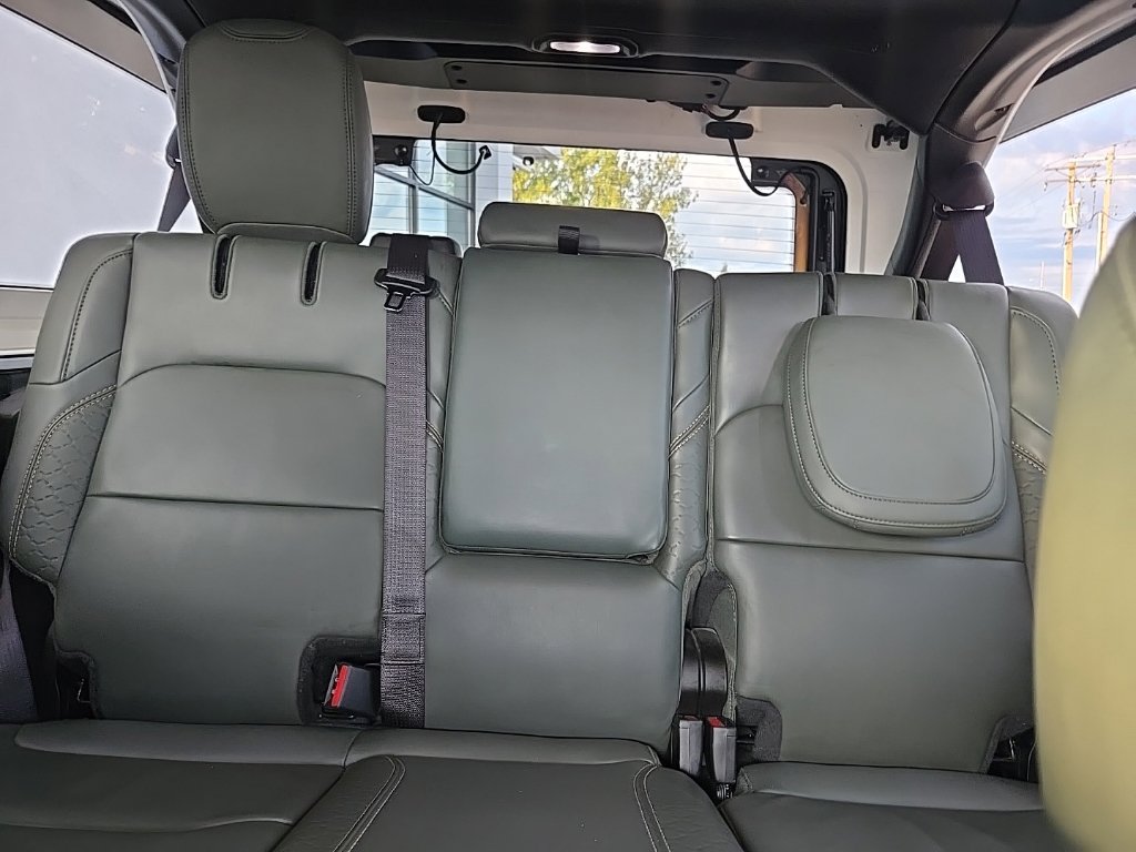 Used 2024 Jeep Wrangler High Altitude AWD/4WD image 13