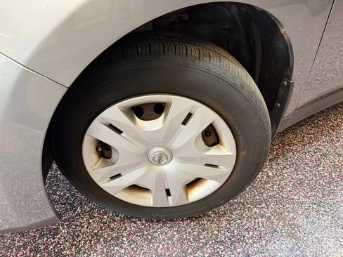 Used 2010 Nissan Versa 1.8 S w/ PWR Plus Pkg FWD image 36