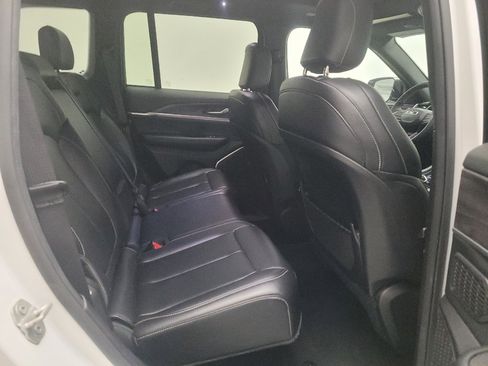 Used 2024 Jeep Grand Cherokee Limited 4xe AWD/4WD image 19
