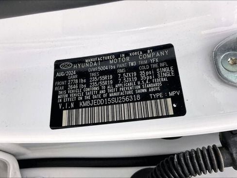 Certified 2025 Hyundai Tucson Limited AWD/4WD image 33