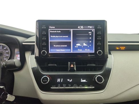 Used 2021 Toyota Corolla LE w/ Carpet Mat Package (TMS) image 16