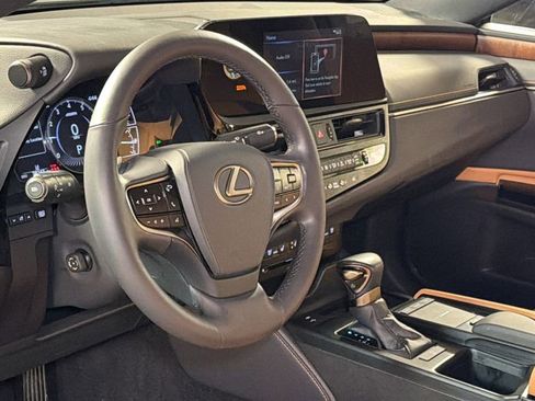 Certified 2022 Lexus ES 350 w/ Premium Package image 26