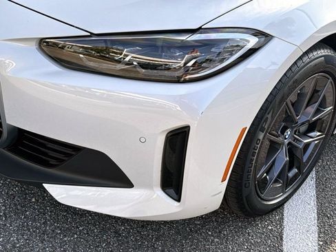 Used 2023 BMW i4 eDrive35 RWD image 9
