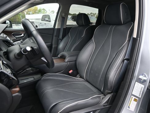 Used 2023 Acura RDX AWD w/ Advance Package image 6