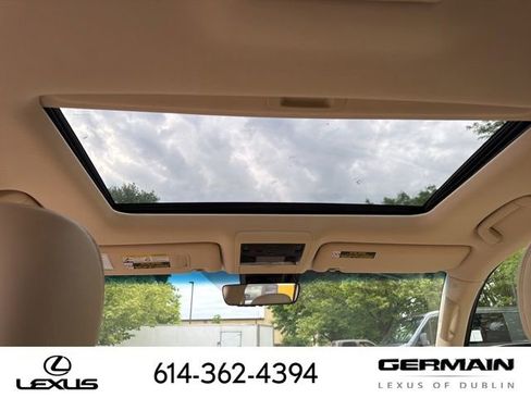 Used 2021 Lexus LX 570 4WD w/ Luxury Package image 15