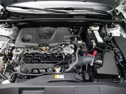 Used 2024 Toyota Camry SE FWD image 13