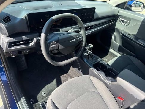 Used 2025 Kia K4 FWD image 23