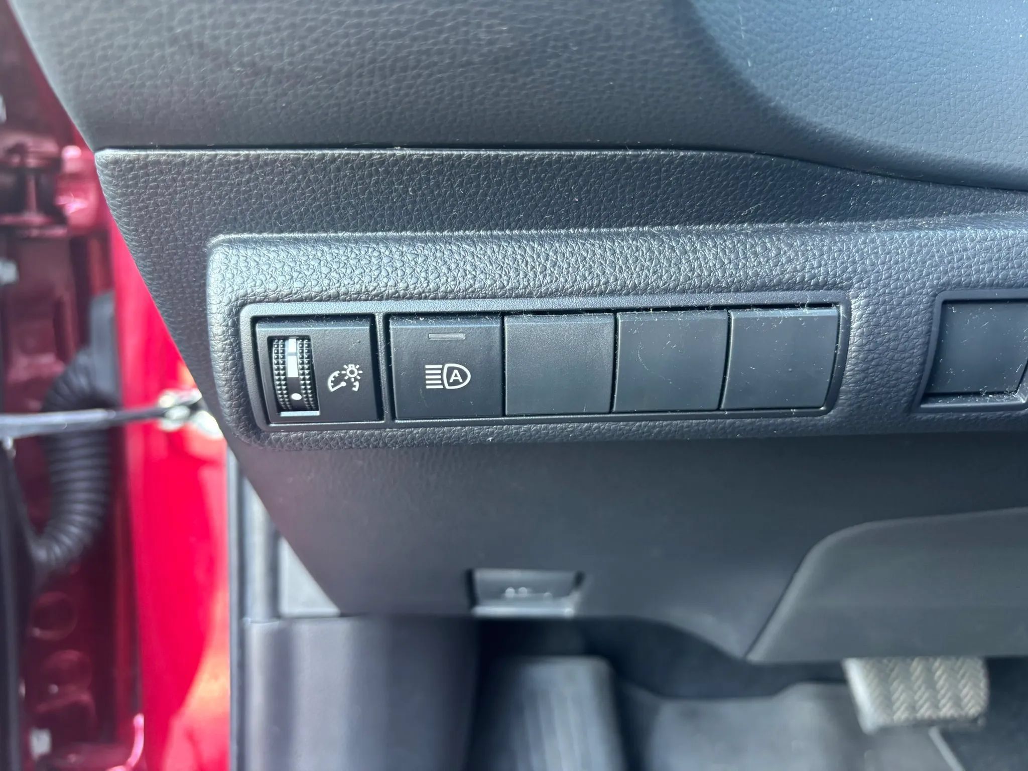 Used 2022 Toyota Corolla LE FWD image 10