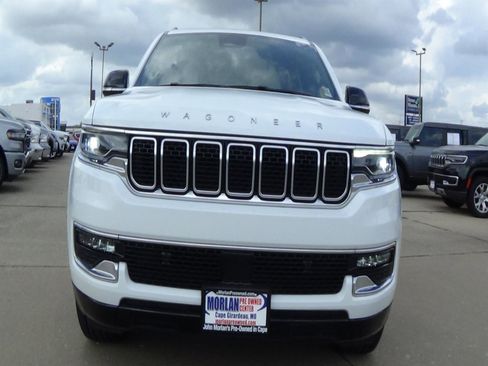 Certified 2025 Jeep Wagoneer L 4WD image 3